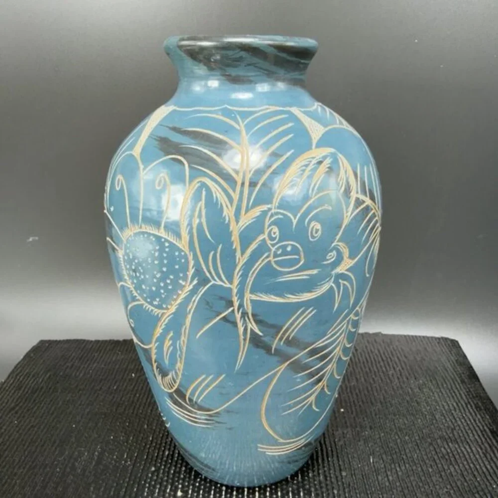 Nicaragua Hand Made Etched Vase‎ Vessel Signed Luis Potosme Guicho Hand Crafted